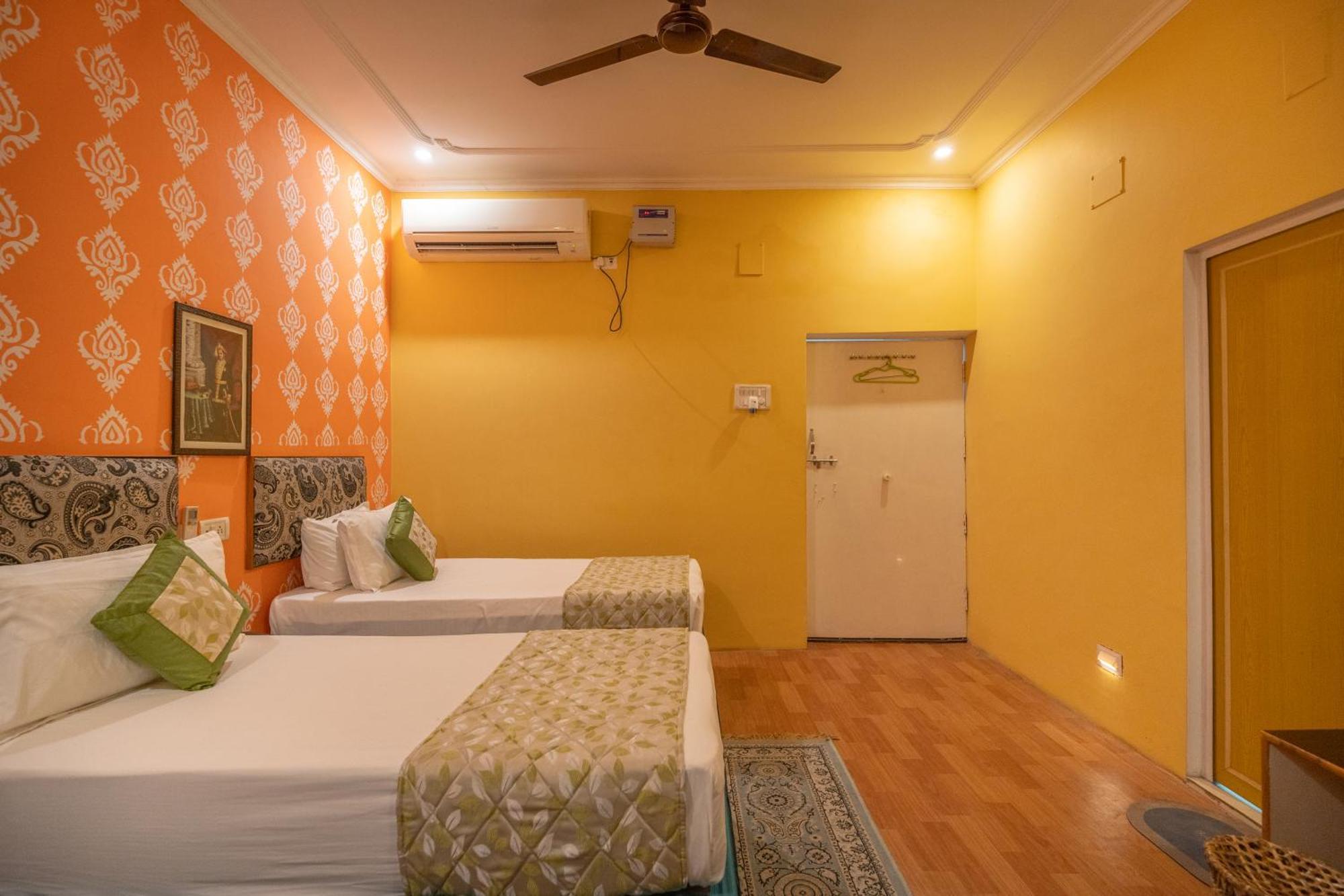 Tara Guest House Varanasi Bagian luar foto