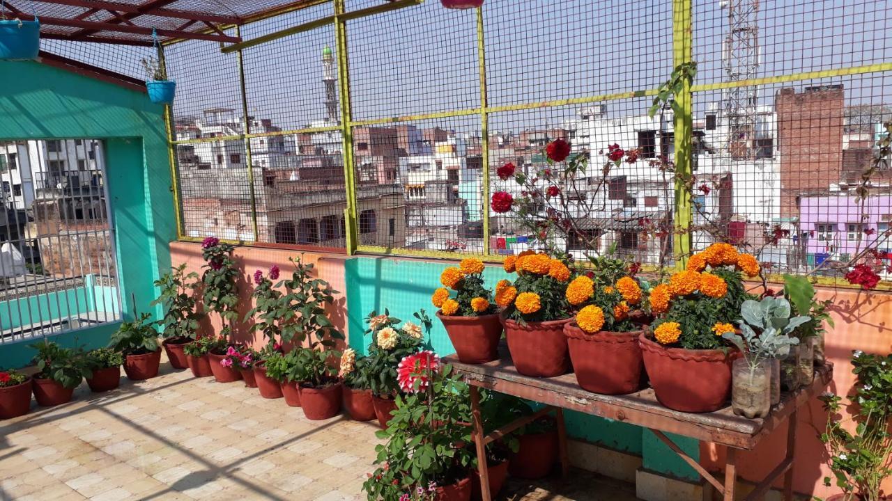 Tara Guest House Varanasi Bagian luar foto
